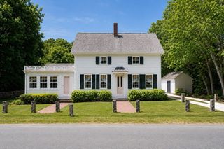41 Drift Rd, Westport, MA 02790