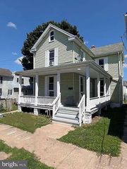 745 E  Washington St, Chambersburg, PA 17201