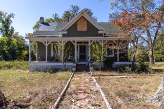 3062 Michelle Dr, Blackstock, SC 29014