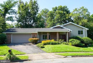 5910 Lovejoy Ct, Springfield, VA 22152