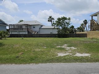 18 Riviera Dr LOT 33, Rockport, TX 78382