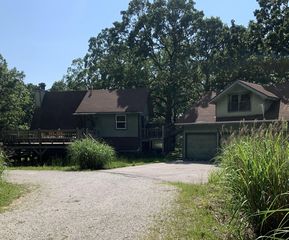5341 N Forrest Hill Lane, Springfield, MO 65803