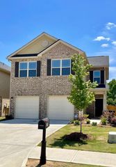 2651 Lovejoy Crossing Ln, Hampton, GA 30228