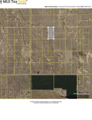 Corner Ave, Lancaster, CA 93535