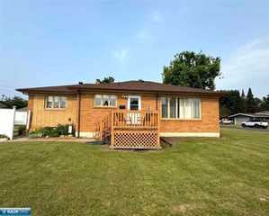 301 S  10th Ave, Virginia, MN 55792