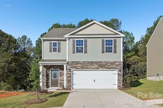 5113 Parker Forest Dr, Charlotte, NC 28215