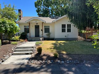 215 W  35th St, Vancouver, WA 98660