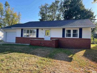 250 W  Hess St, Bushnell, IL 61422