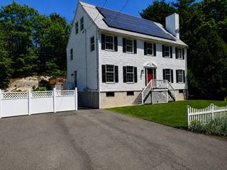 159 Pine St, Manchester, MA 01944
