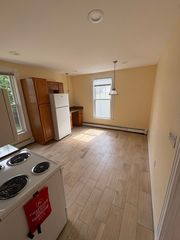 63 Oak St #2B, Needham, MA 02492