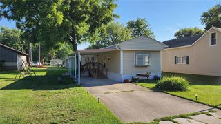 305 E  2nd St N, Mount Olive, IL 62069