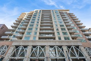 230 W  Division St #608, Chicago, IL 60610