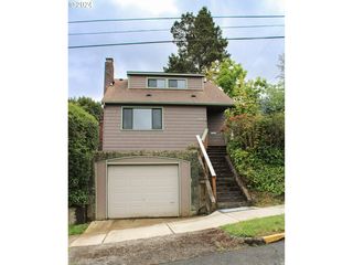 1093 Ferguson Ave, Coos Bay, OR 97420