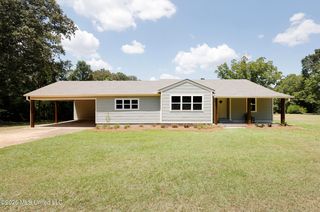 6121 Gibson Rd, McComb, MS 39648