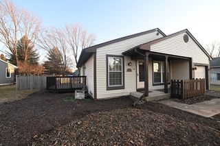 1944 Navarone Dr, Naperville, IL 60565