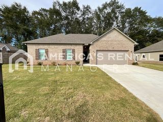 76 Ballington Way, Clanton, AL 35045