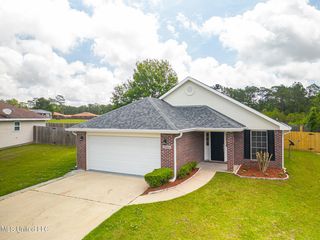 12411 Crystal Well Ct, Gulfport, MS 39503