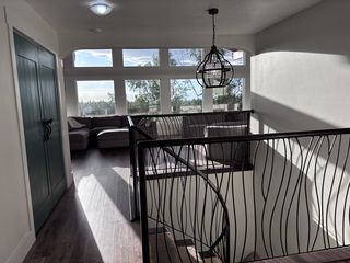 9988 Main Tree Dr, Anchorage, AK 99507