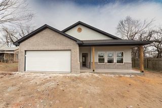 518 S  Main St, Perkins, OK 74059