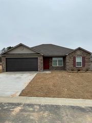 4488 Olympic Dr, Benton, AR 72019