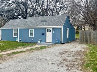 324 W  South Ave, Independence, MO 64050