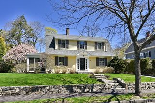 44 Bellevue Rd, Swampscott, MA 01907