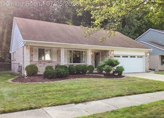 9437 Continental Dr, Taylor, MI 48180