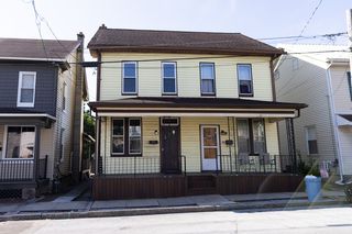 208 W  Carpenter Ave, Myerstown, PA 17067