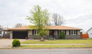 2416 Hilltop Ave, Muskogee, OK 74403