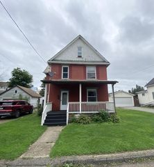 111 Elm St, Franklin, PA 16323