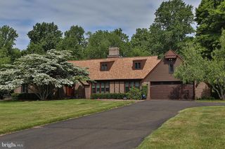 5825 S  Deer Run Rd, Doylestown, PA 18902
