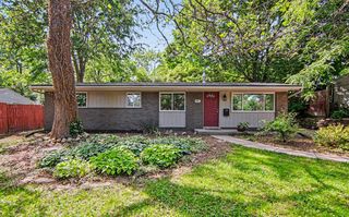 2731 Canterbury Rd, Ann Arbor, MI 48104