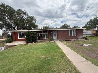 2107 S  Love St, Lovington, NM 88260