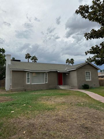 135 A St, Bakersfield, CA 93304