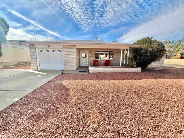 2327 Apache Ln, Alamogordo, NM 88310