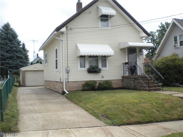 167 25th St NW, Barberton, OH 44203