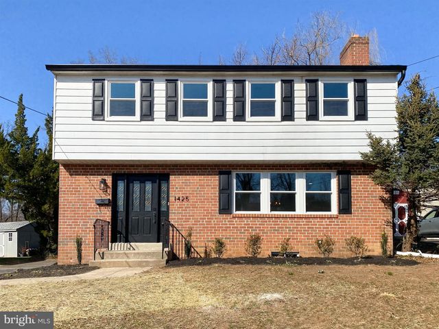 1425 Donna Ave, Woodlyn, PA 19094