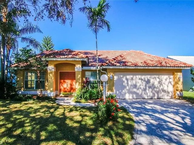 12691 Eagle Pointe Cir, Fort Myers, FL 33913