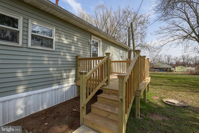 2621 Oakland Rd, Dover, PA 17315