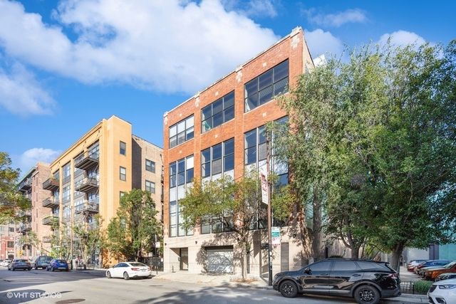11 N  Green St #2A, Chicago, IL 60607