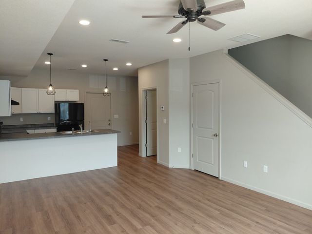 113 N  6th St #9, Saint Marys, KS 66536