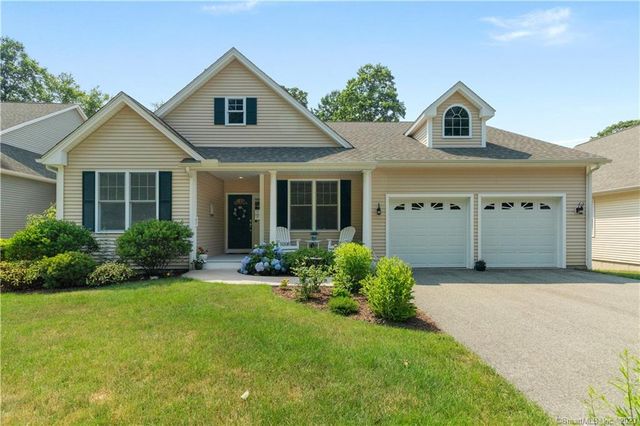 29 Whiting Farms Ln   #29, Niantic, CT 06357