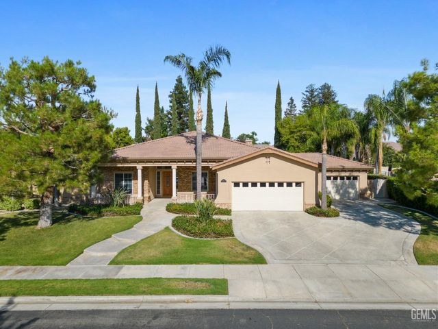 2804 Sheltenham Way, Bakersfield, CA 93311