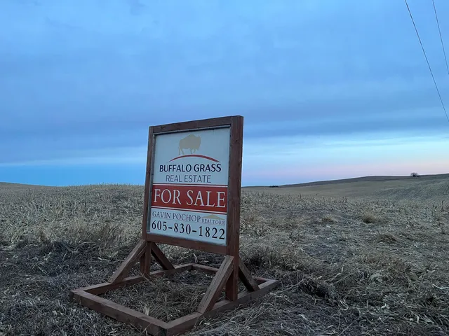 343 288th St, Gregory, SD 57533