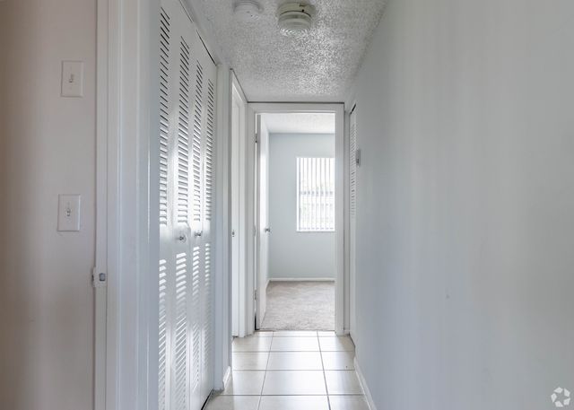 5600 SW 12th St #104, Pompano Beach, FL 33068