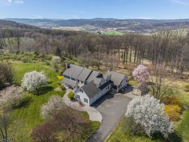 3 Norwich Ct, Milford, NJ 08848