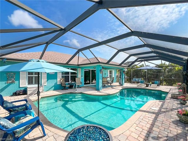 900 NW Embers Ter, Cape Coral, FL 33993