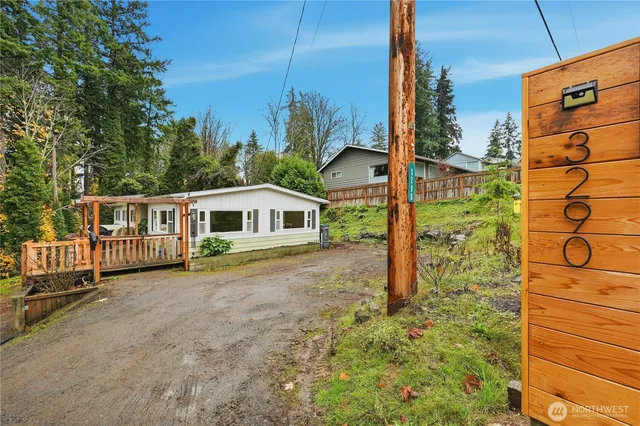 3290 Rocky Point Road NW, Bremerton, WA 98312