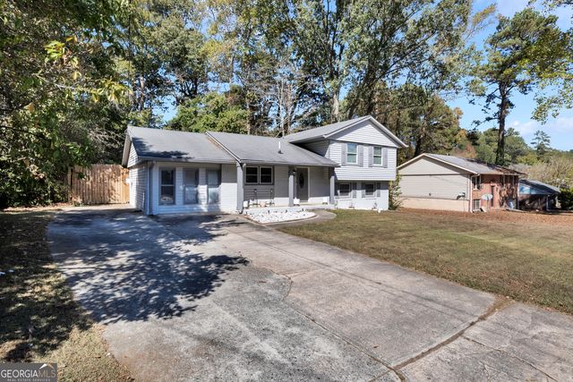 6575 Hidden Brook Trl S, Atlanta, GA 30349