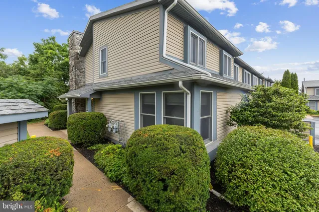 710 Tussey Ln, State College, PA 16801